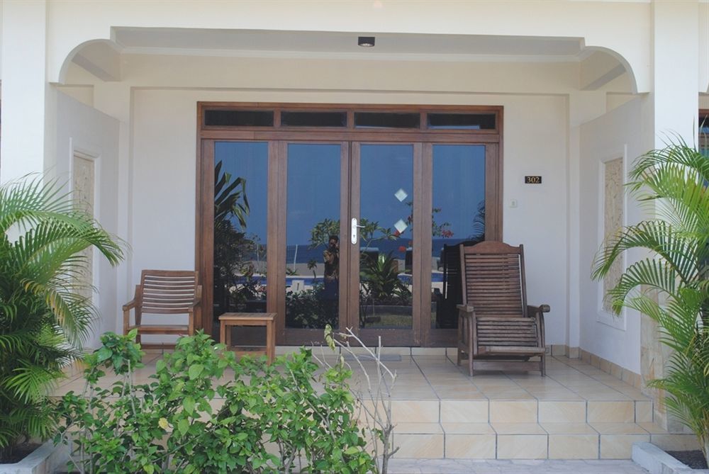 Lombok Beach Villa Mangsit Екстериор снимка
