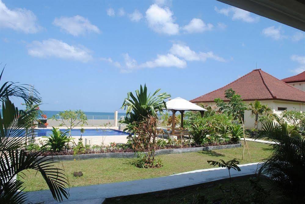 Lombok Beach Villa Mangsit Екстериор снимка